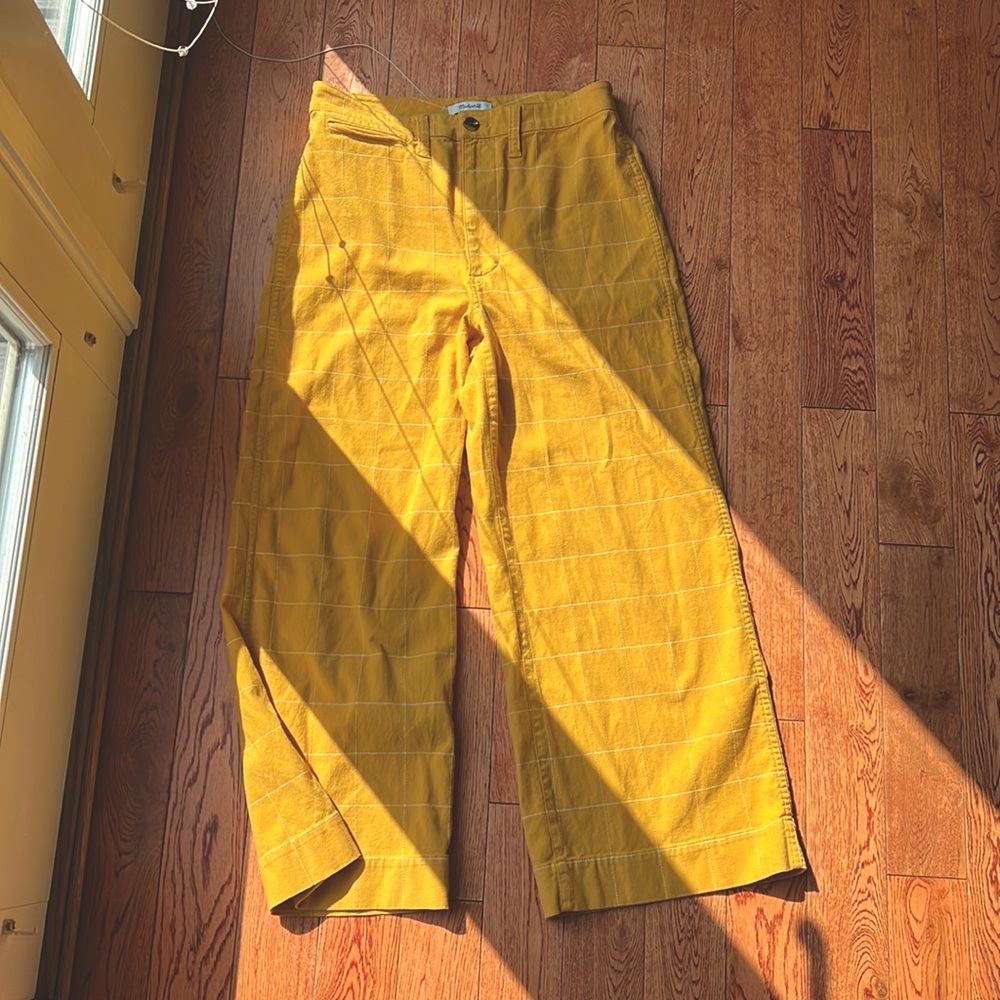 Stunning high waisted lightweight mustard yellow flare bottom madewell pants